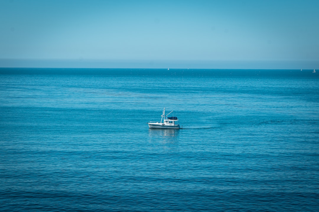 Photo Boat on water