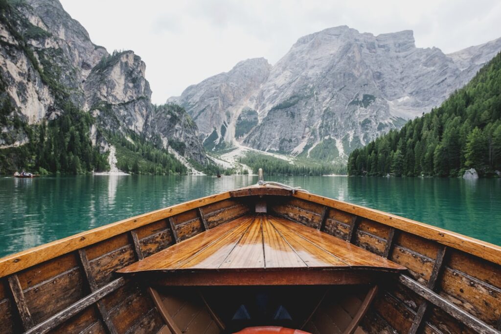 Photo Boat on water